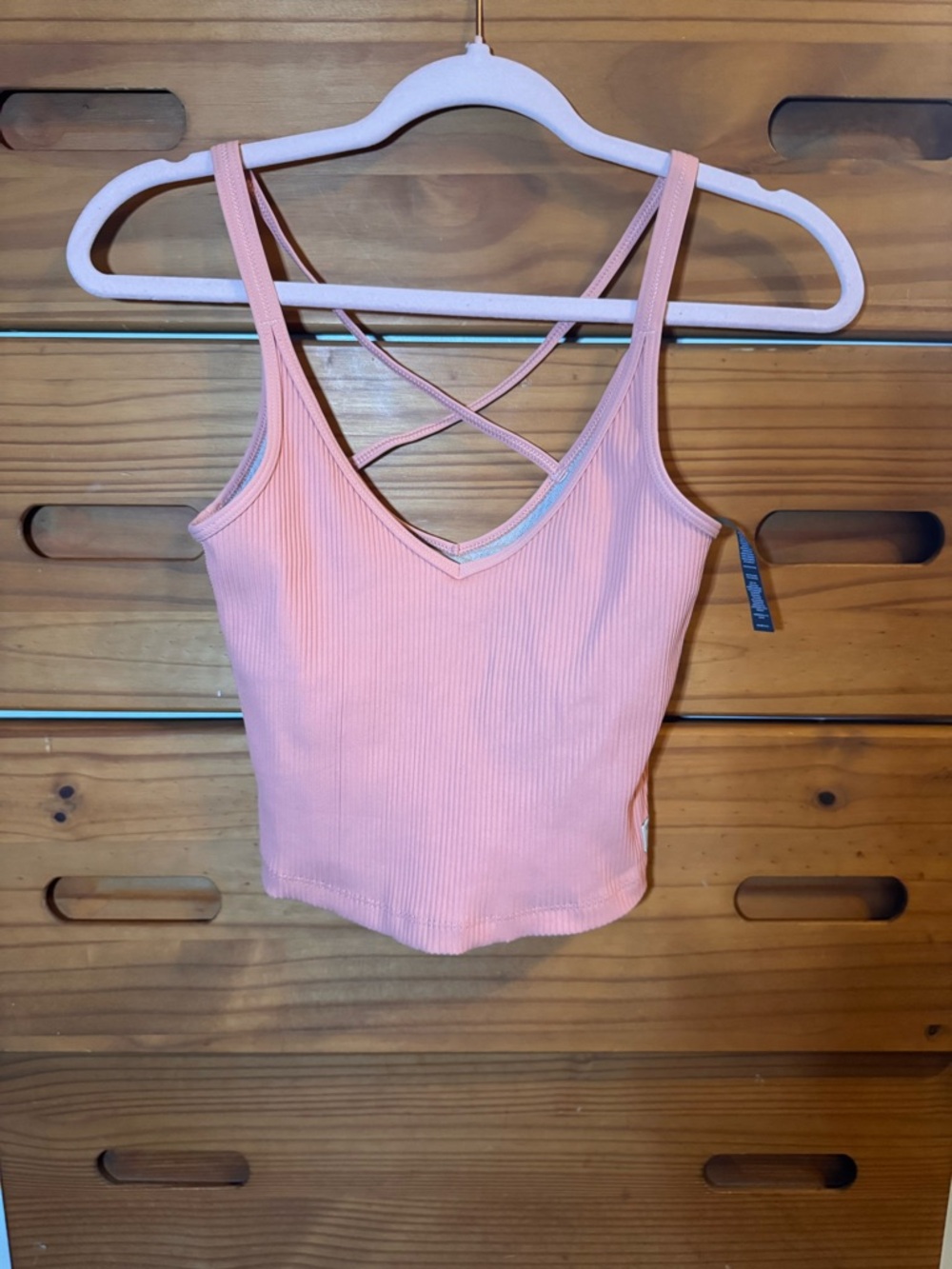 Vuori Women’s Ribbed Pink Strappy Crop Tank Top